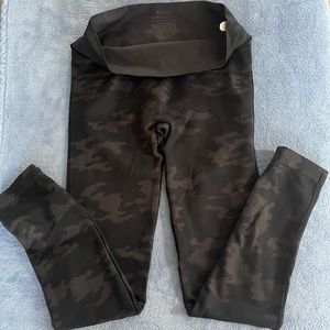 Spanx, black camo leggings, wonderful condition.